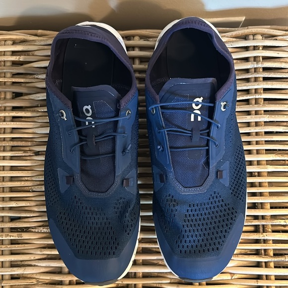 On Men's Cloud 5 Coast Sneakers - Picture 4 of 10